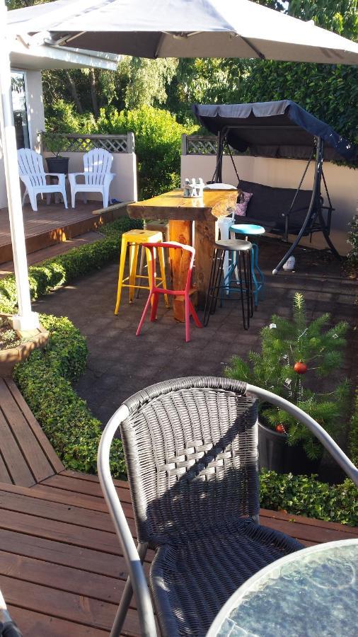 Charlies@Hilltop Deluxe Retreat Bed and Breakfast Lago Lago Taupo Esterno foto